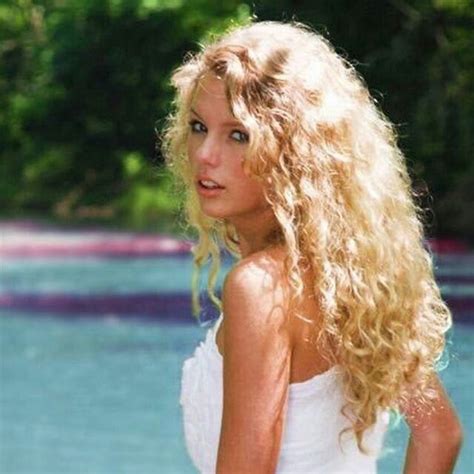 Swift's entirely self-written 2010 album focused on the transition from adolescence to adulthood and from country to pop, with a deeply personal and confessional tone. The "Speak Now" era is remembered for Swift's sparkly dresses and looser curls, her "Wonderstruck" perfume line, her ethereal "fairy tale" …